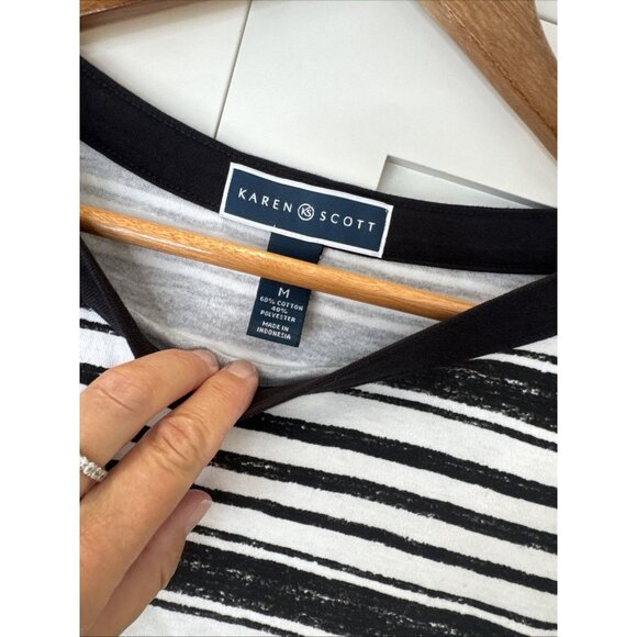 Karen Scott Women Short Sleeve Top Blouse T-Shirt Classic Black White Boat Neck - Picture 2 of 6